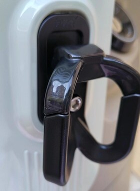 电动车挂钩防脱双钩白鲨90T55 M85 Q50 G35摩登 仰望指挥官领航官