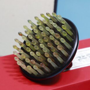 正宗 莫桑比克 紫光檀 指环按摩梳羊角梳头部经络护理按摩梳61齿