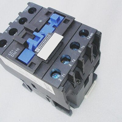 接触器LC1D3210 Telemecanique 封星交流24V/380V 电梯抱闸控制器