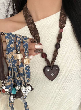 深蓝色碎花丝巾爱心水滴项链女秋冬独特设计感长款毛衣链衣服配饰