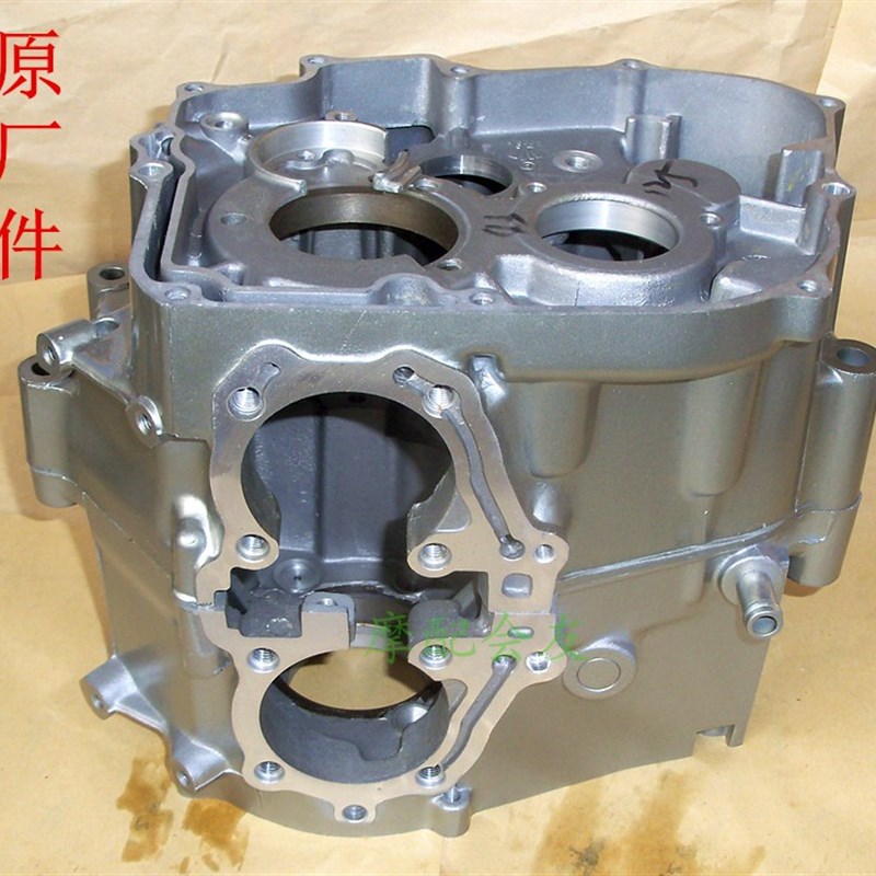 CBT125/150春兰豹嘉陵钱CM125江龙机车配件双缸箱体波箱