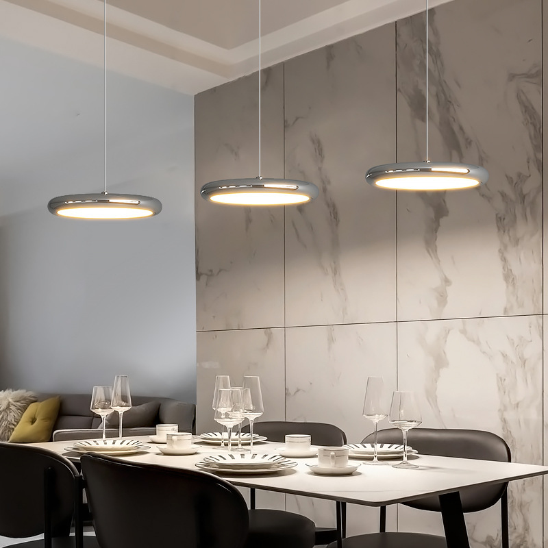 轻奢餐厅吊灯现代简约三头吧台吊灯北欧极简圆形长盘餐桌饭厅吊灯