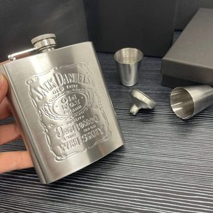 酒壶便携不锈钢户外方形酒壶 值得你入手 小醉为美 好酒B备