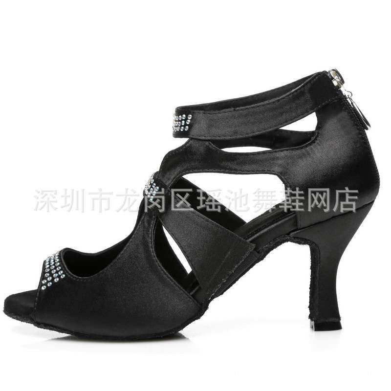 2019新款女式拉丁舞蹈鞋烫钻软底中高跟恰恰salsa肚皮演出跳舞鞋