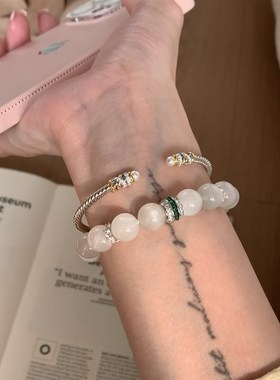 个性珍珠麻花开口镶n钻手环女小众设计高级感轻奢白月光精致手镯
