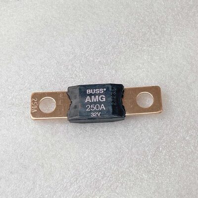 57M8964约翰迪尔拖拉机原厂配件2204 3204 8270R保险丝250A保险片