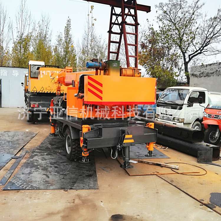 农用三轮改装吊车 单臂起重机三轮吊车 3吨三轮随车吊