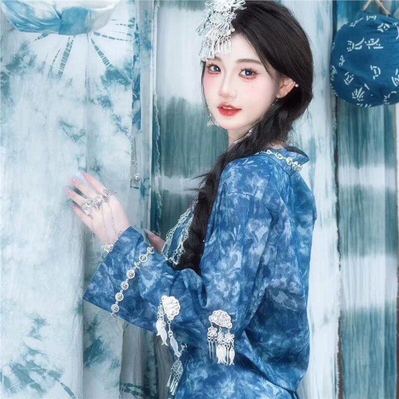 新款苗疆套装少女苗族服饰旅拍少数民族摄影写真蓝色蜡染长款服装