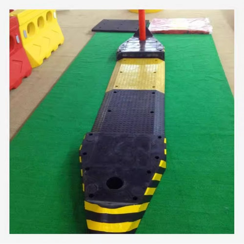 6米长橡胶人行安全岛十字路口红绿灯人行道安全停候区道路隔离带