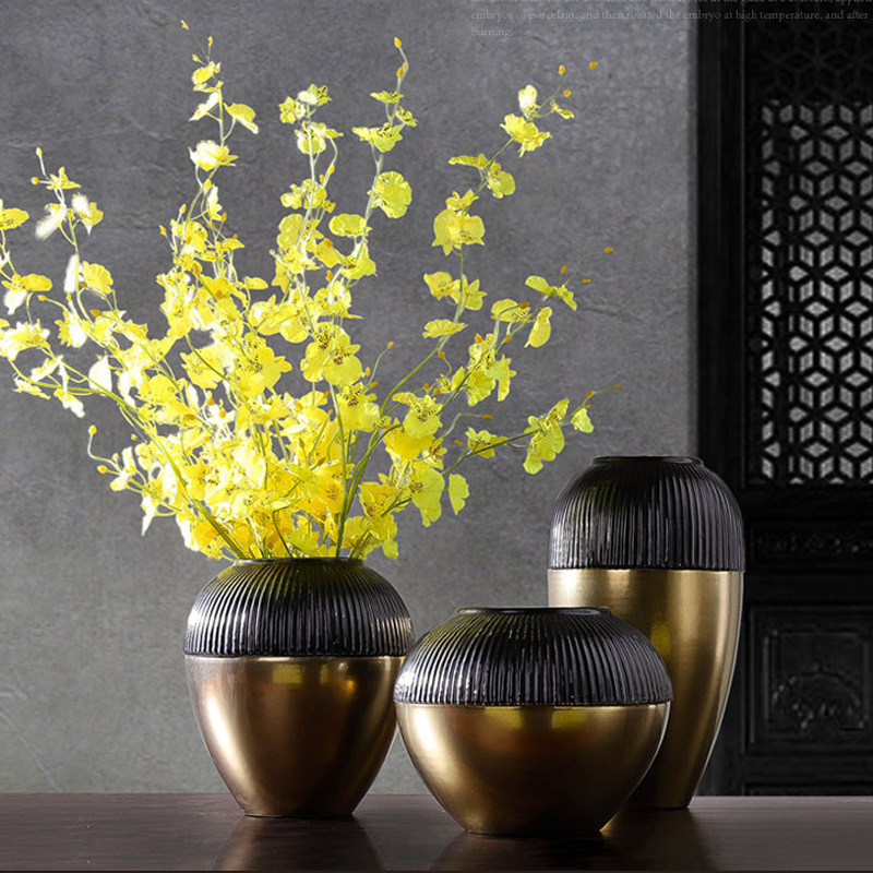陶瓷花瓶软装北欧现代描金陶瓷艺术干花插花器家居客厅装饰品摆件