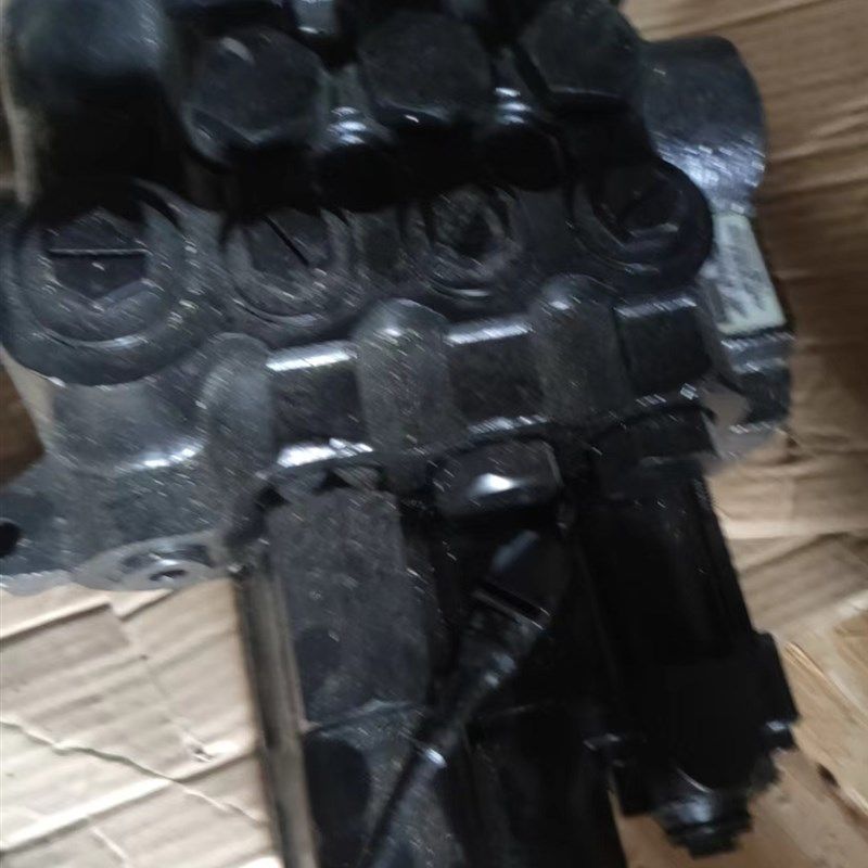 凯斯570/580/590SuperM-3 NXT两头忙分配阀分配器主控阀配件