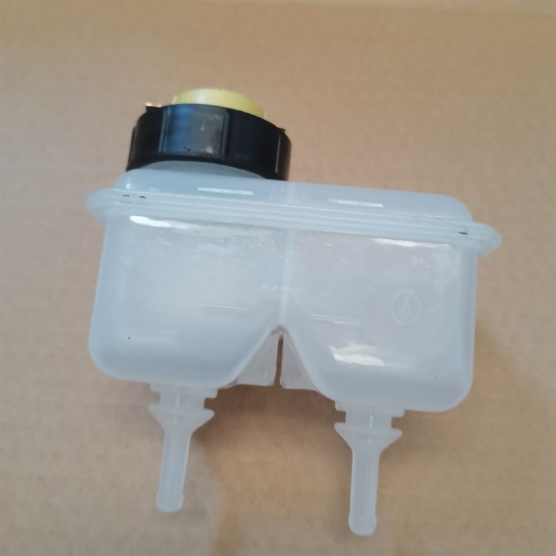 东方红LX754/800/804/904/1004拖拉机刹车油壶(原厂)