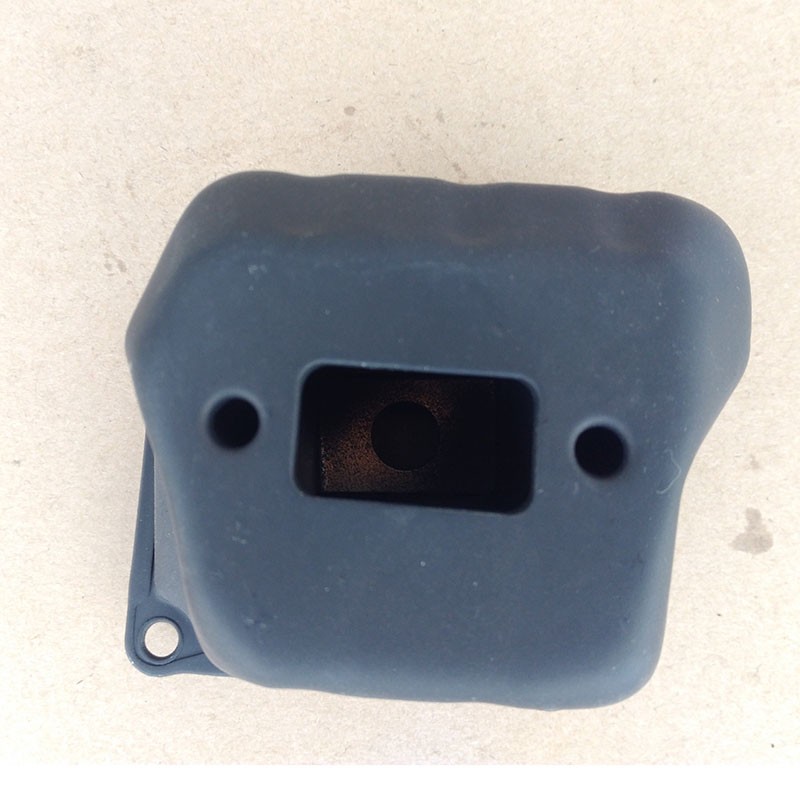 油锯伐木锯烟筒消音器排气管油锯油锯配件启动器链条弹簧大全总成