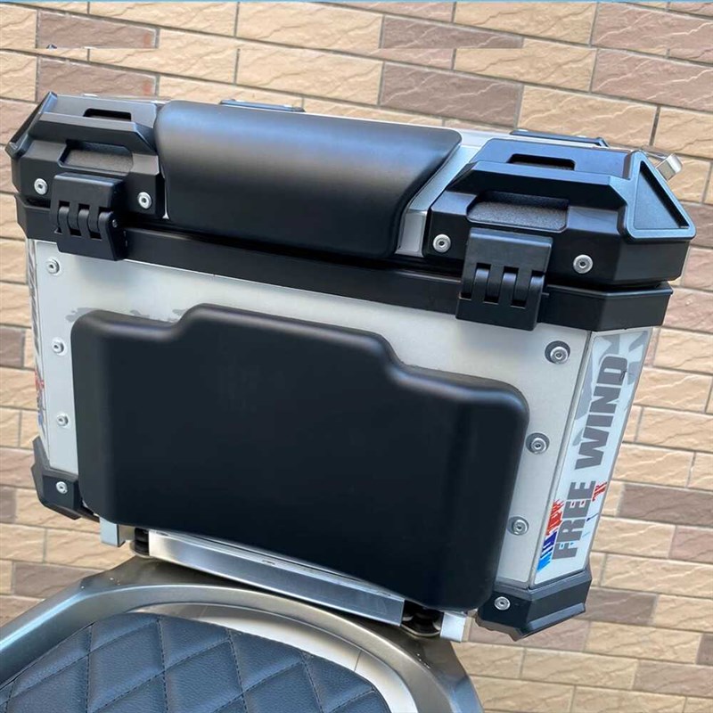 摩托车改装靠垫摩托车铝合金后尾箱靠背垫踏板电动车后备