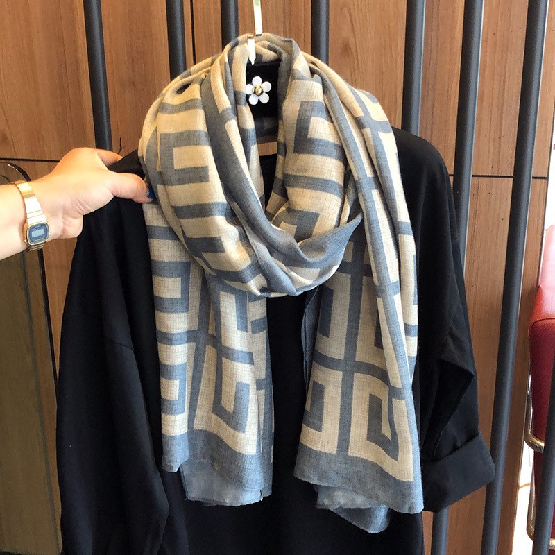 2023新款格子印花棉麻围巾女长款时尚减龄高档披肩四Q季款180*90c