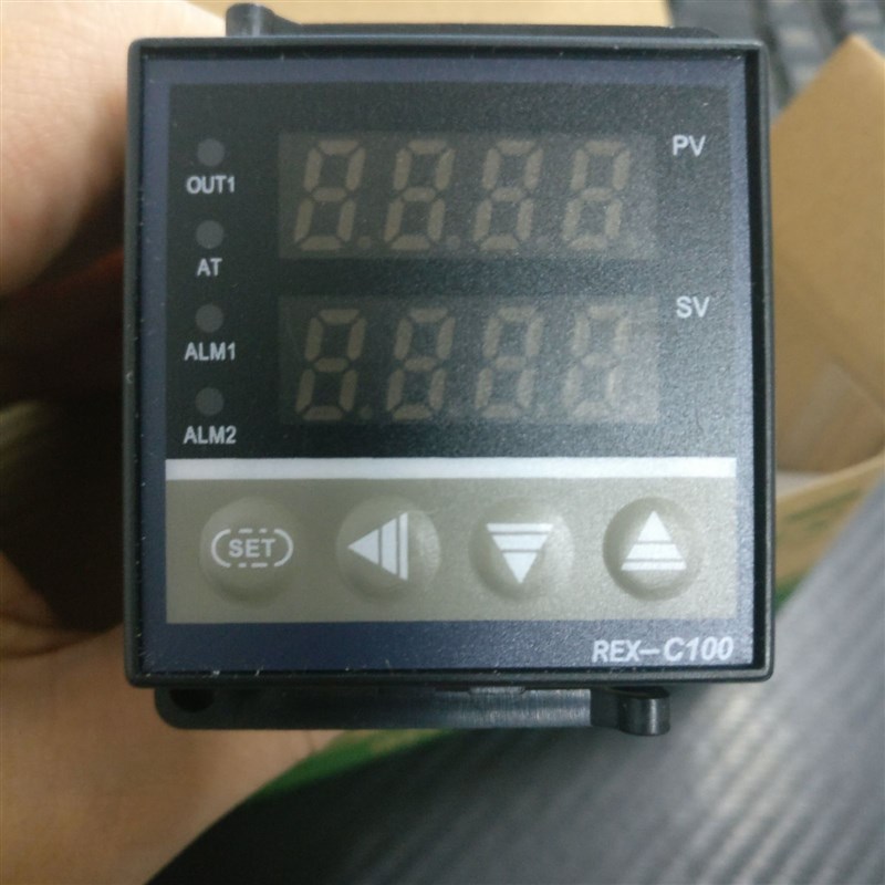 48数显智能型温控表 REX-C100 FD10-MAN PT100型/继电器/400度