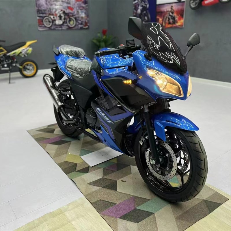 川崎小忍者摩托车国四电喷跑y车双缸水冷整车地平线趴赛重机车