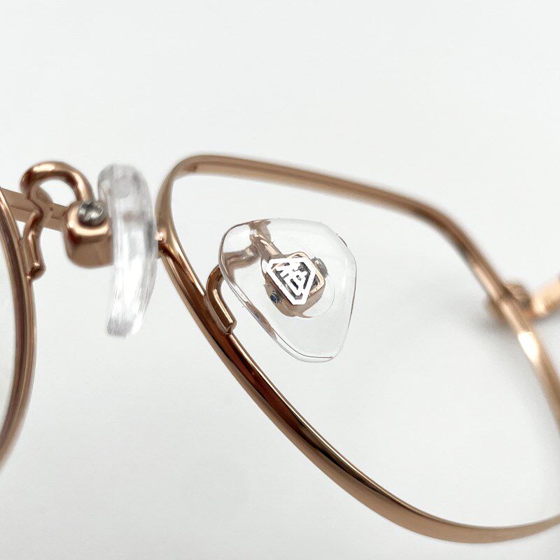 O/PACK1柏棋眼镜鼻托原装通用新款鼻垫硅胶医院同送螺丝刀