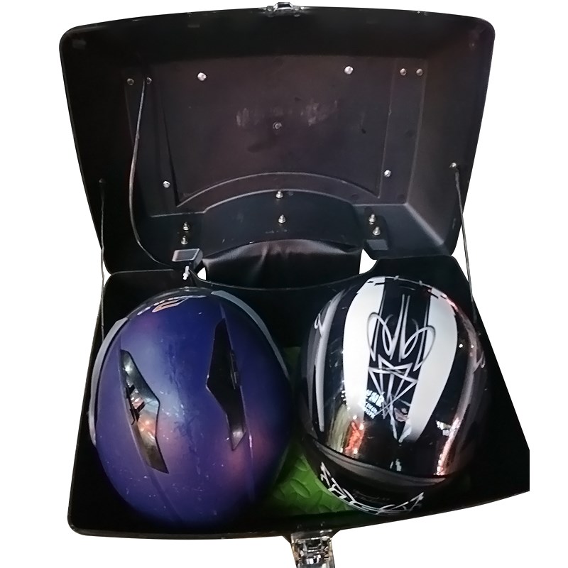 铃木摩托车GZ150-E尾箱大容量边箱后备箱可放全盔带后货X架带LED