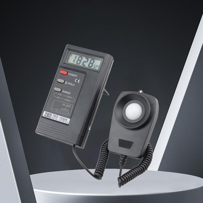 台湾泰仕TES-1330A-2A-4A数字式照度计高精度便携式照度计