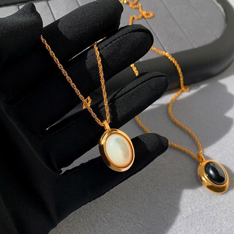 法式复古黑玛f瑙天然白宝石项链女轻奢小众高级感欧美叠戴锁骨颈