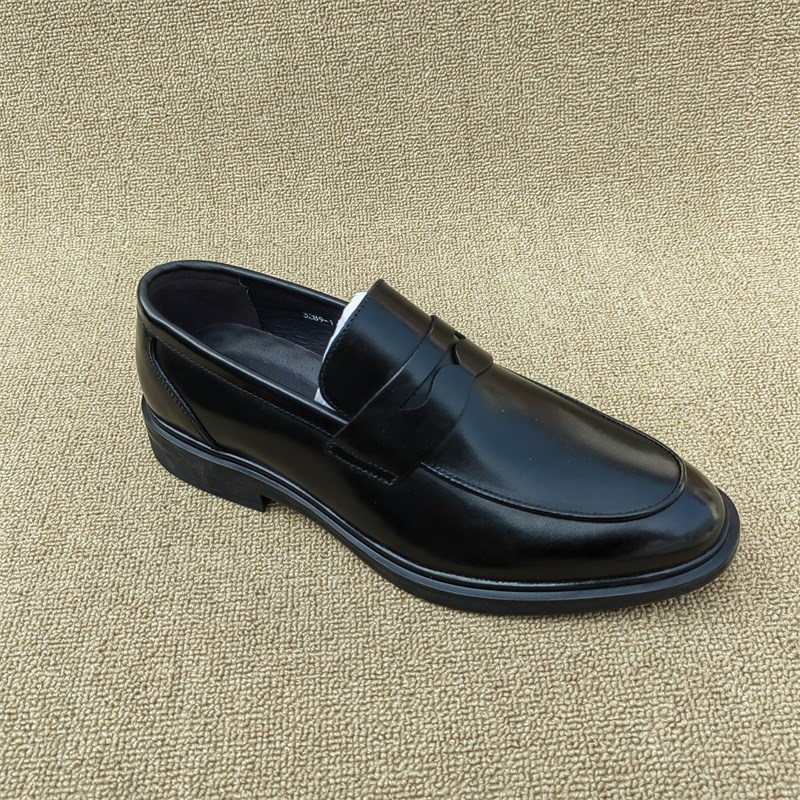 断码鞋清仓处理真皮男鞋头层牛皮圆头套脚商务正装一脚蹬全皮皮鞋