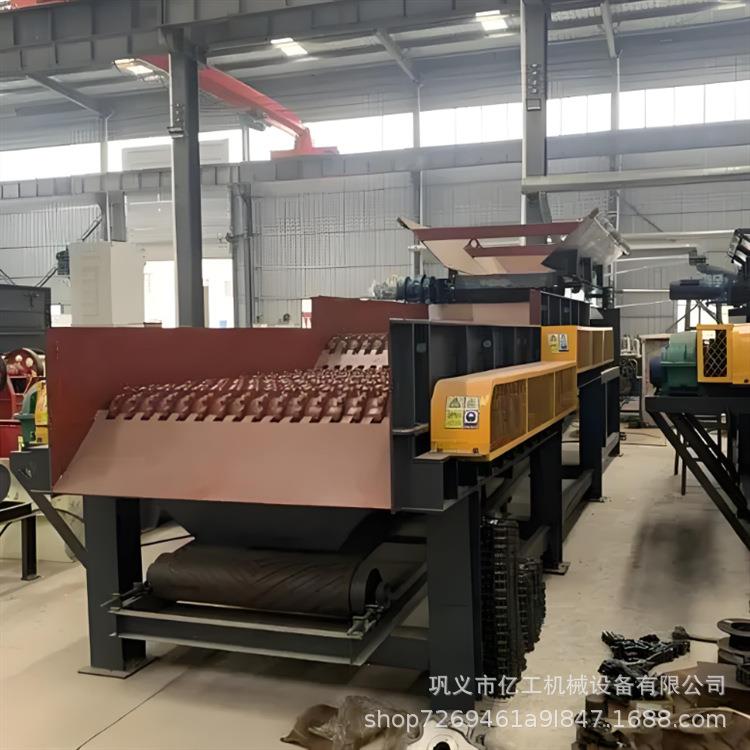 选矿新款砂石场煤矸石振动筛选机滚轴泥石分离机泥巴石头矿筛选机