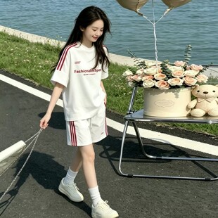 奥莱女童夏季运动套装2026新款中大童韩系休闲撞色短袖短裤两件套