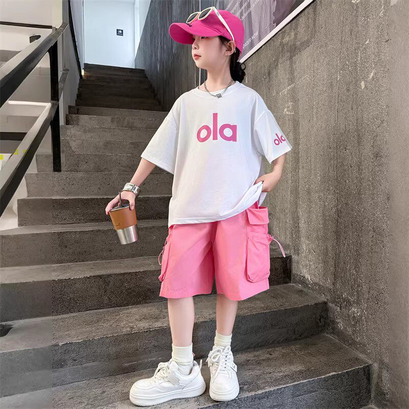 奥莱女童夏季套装2026新款儿童洋气时髦运动短袖T恤工装裤两件套