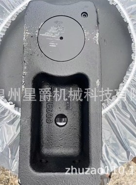 泉州 挖掘机 四轮一带     sy750  支重轮 斗齿   驱动轮 引导轮