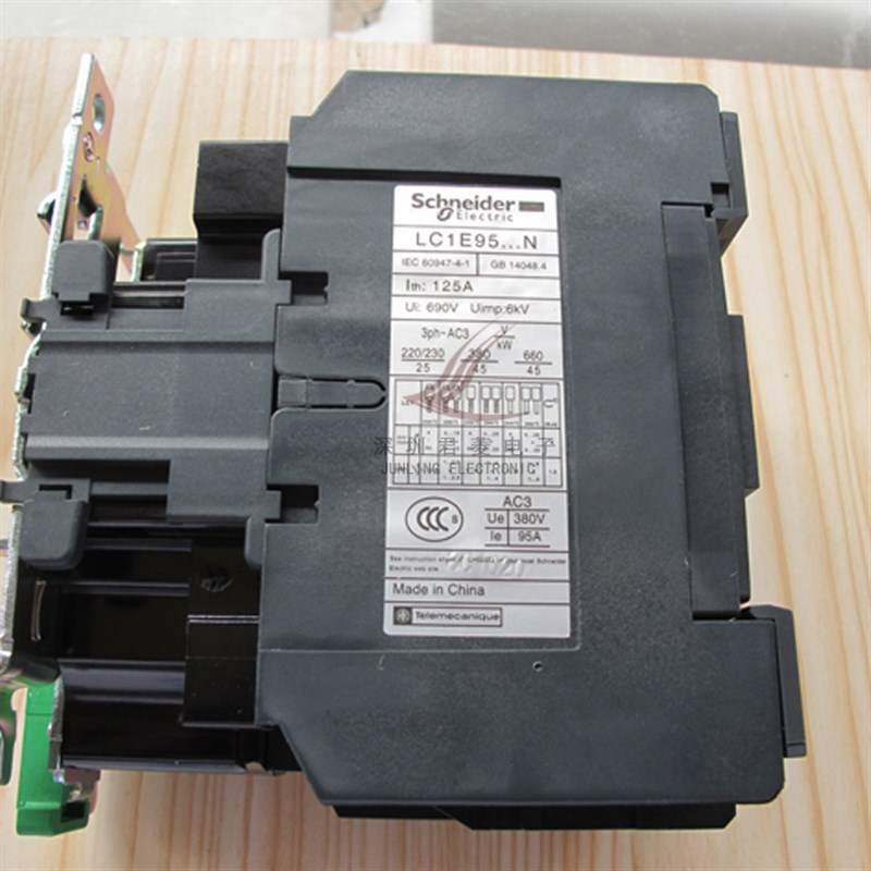 施耐D交流接触器LC1E95M5N 220V 95A 经济型3NO