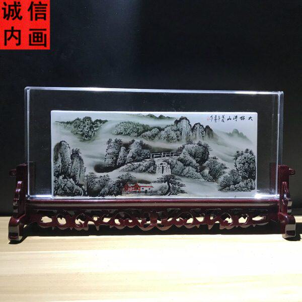 衡水诚信内画鼻烟壶水晶屏风山水特色纯手工工艺礼品图案多种多样