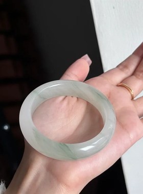 厂家天然金i丝玉雪翠圆条手镯玉石宽条天山翠手镯翡翠色玉镯