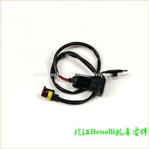 BJ600GS-3A追600赛600骁QJ500/QJ750-7金鹏BJ500-5D车载USB充电器