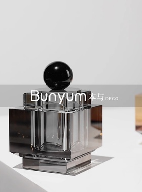 简约轻奢方形香薰l扩香玻璃瓶水晶装饰瓶样板房售楼处家居软装饰