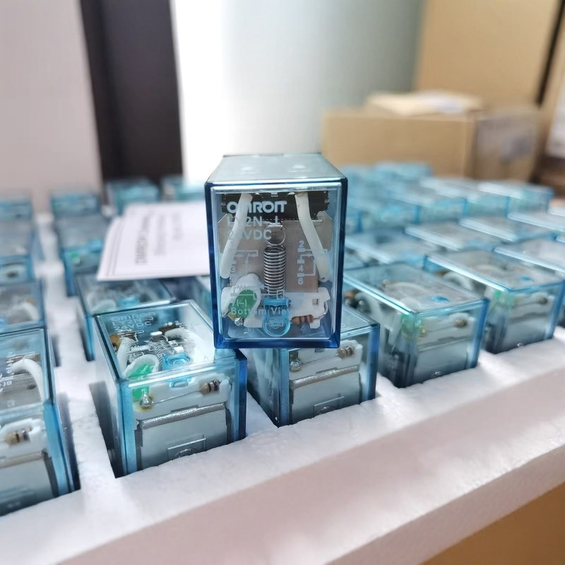 OMRONLY2N-J DC24V AC220V小型中间继电器 8祇脚14脚 LY4N-J宽脚