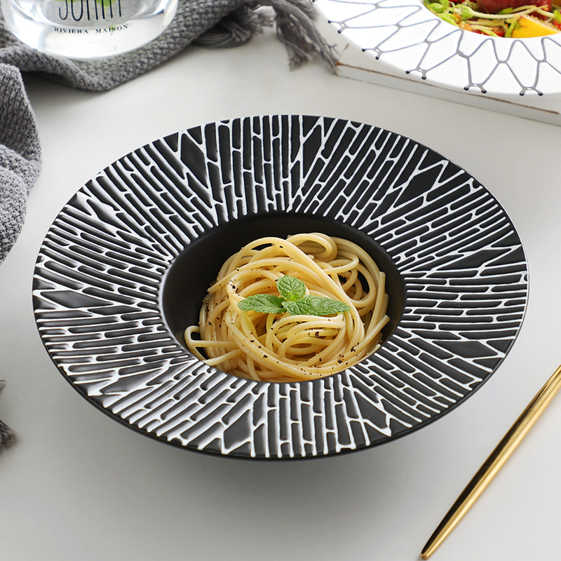 西式酒店陶瓷餐具西餐宽边草帽沙拉碗意大利面盘飞碟位上菜分餐盘