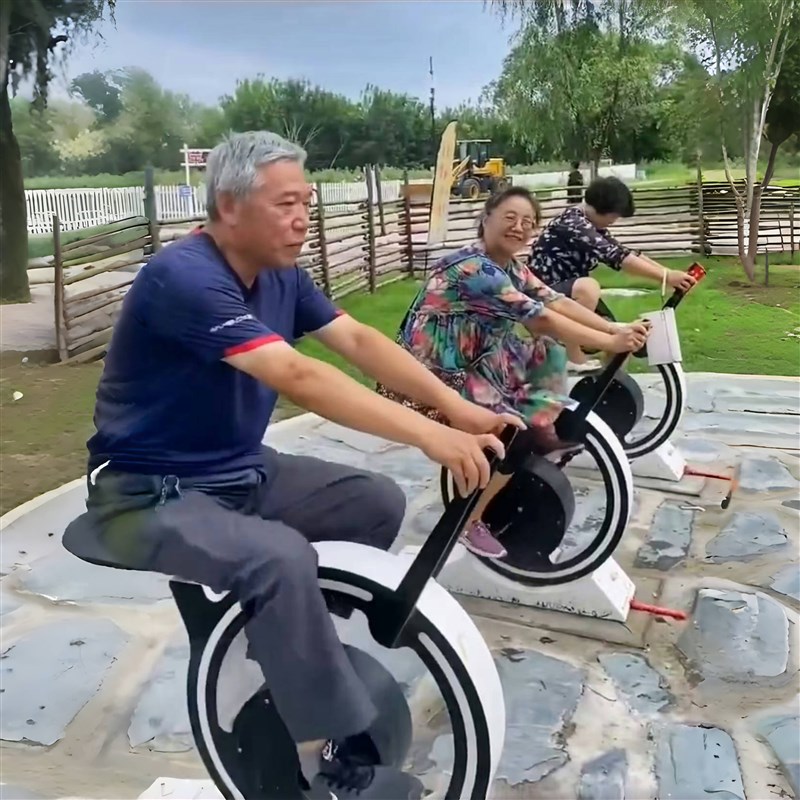 脚踏单车喷泉户外游乐设备发电自A行车网红打卡景区不锈钢蜗牛单