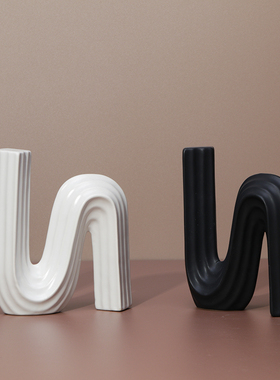 现代极简几何字母U形陶瓷摆件样板房别墅酒店客厅书柜软装饰品