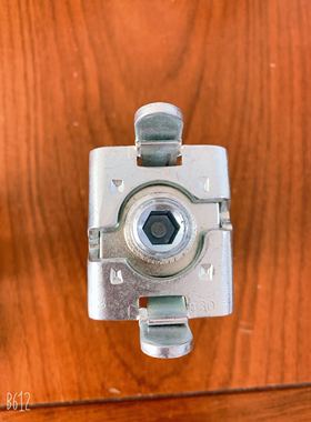 母线系统展开式连接夹01069/01070/01071/01760辽原