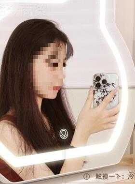 台LED 妆镜新款小熊化调节BQU台式桌面旋转式光美妆卧室宿补舍梳