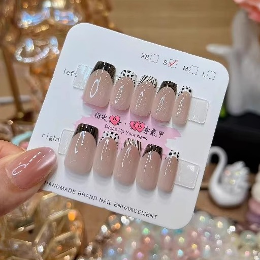 梵甲优品C389豹纹拿铁穿戴美甲