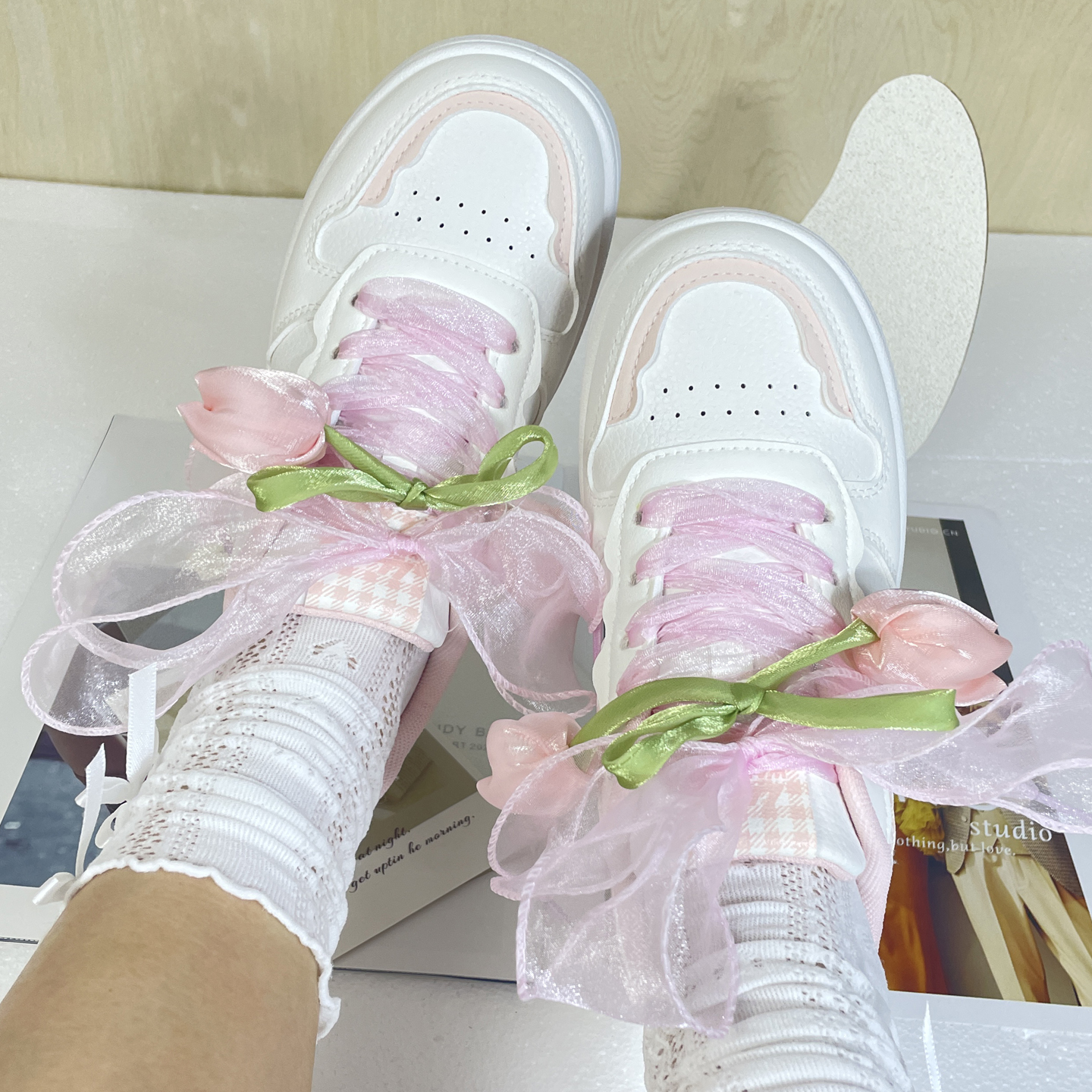 郁金香蝴蝶结毛绒鞋带扣