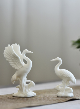 工艺品仙鹤现代简约装饰品创意y玄关客厅电视酒柜红酒架陶瓷小摆