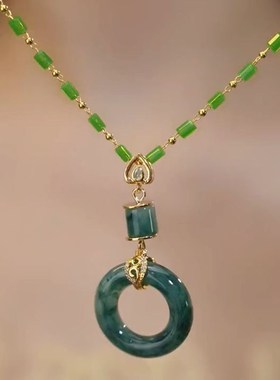 小众轻奢平安扣吊坠项链女高级感B新款个性百搭高档复古配饰颈链