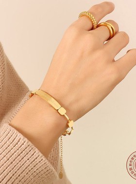 marka欧美ins风饰品小众设计感英文刻字手链 跨境新U款钛钢镀18K