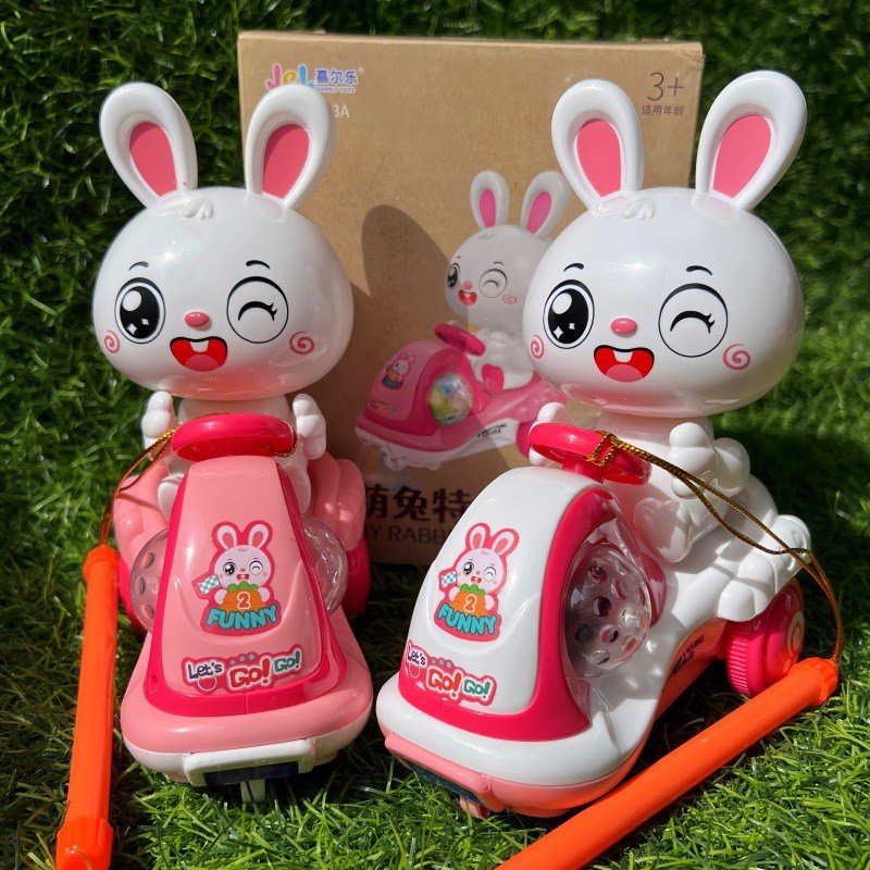 元宵节送女孩电动萌兔特技摇摆粉色三轮滑板车音乐灯光小白兔灯笼