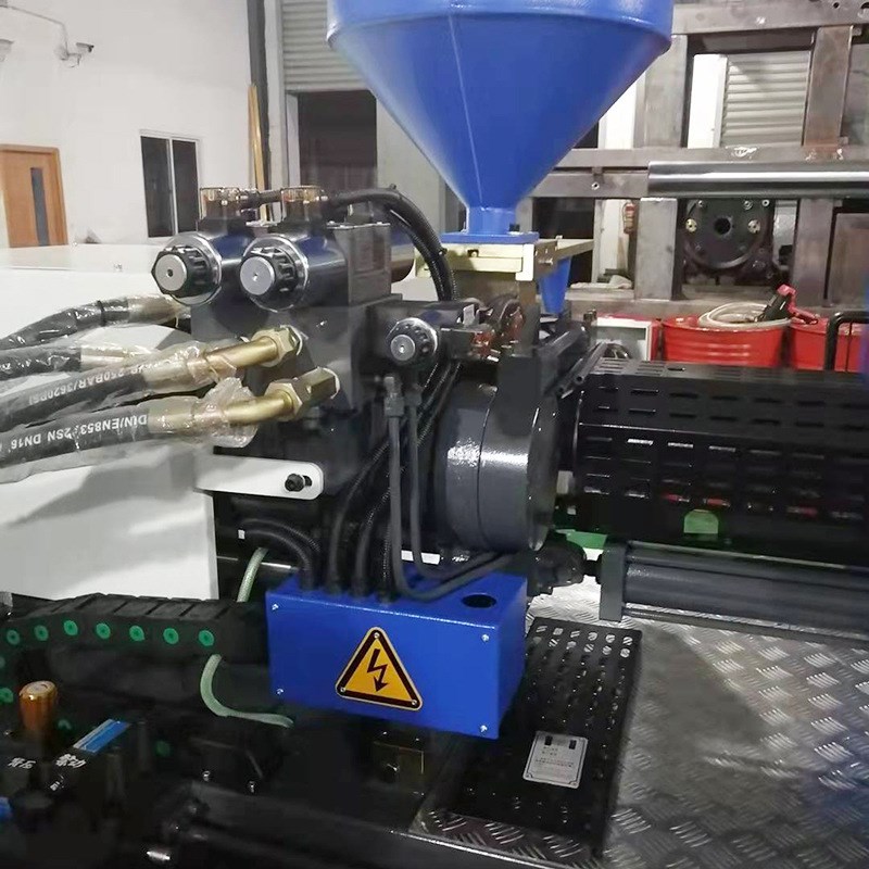 化工桶注塑机厂家 小型塑料桶化工桶专用生产设备机器注塑机