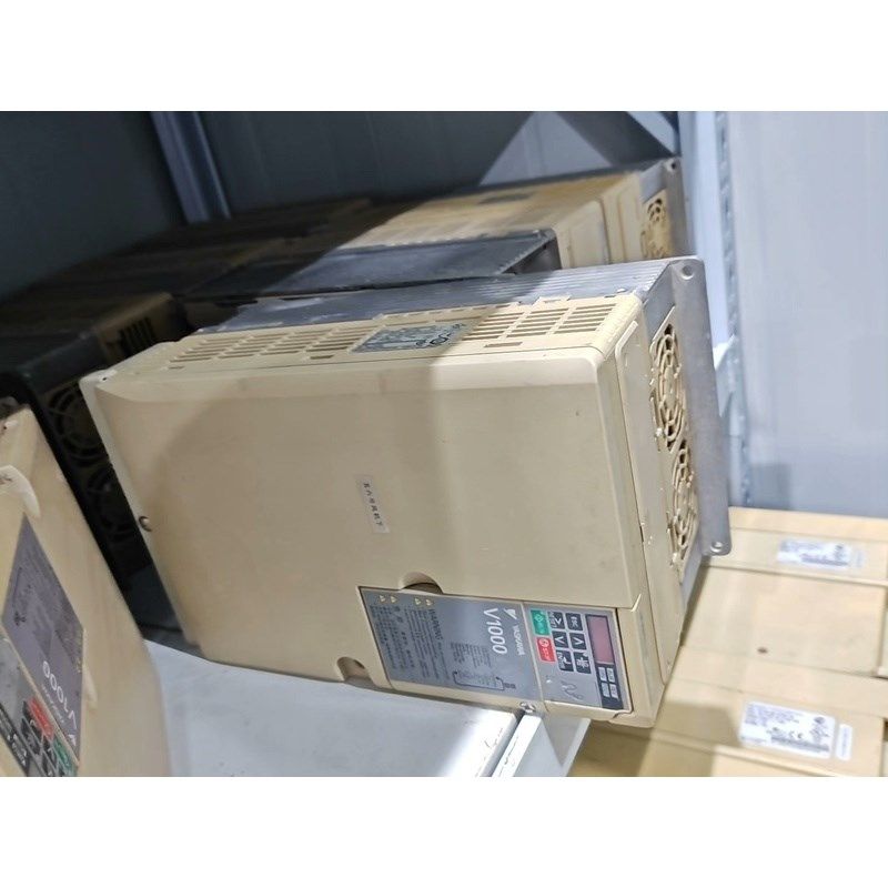 安川变频器CIMR-VB4A0031FBA,11KW