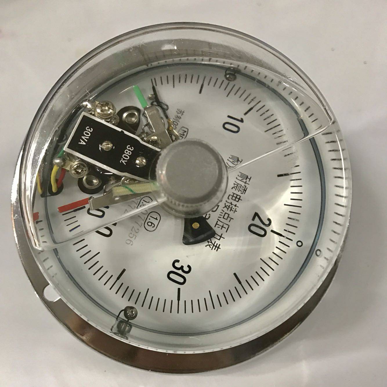 无锡惠华耐震电接点压力表 轴向带边 压力0-40mpa 直径100mm 30va